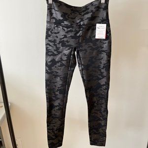 BRAND NEW SPANX LEGGINGS WITH TAG ON